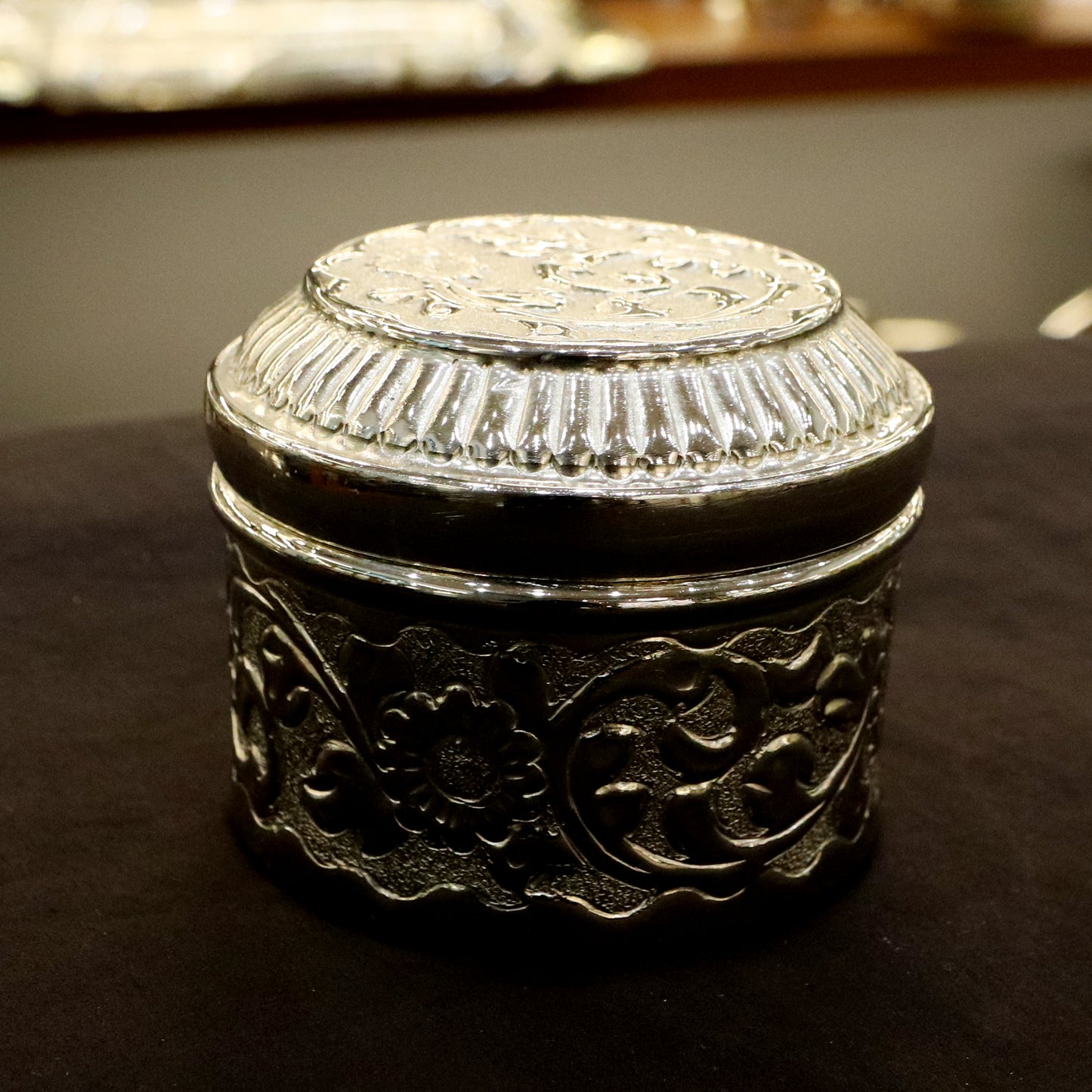 Exquisite Silver-Plated Cylindrical Bakhoor Dan | Incense Box