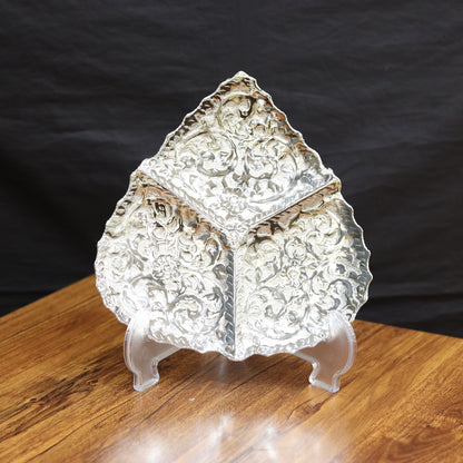 The Regal Pipal Leaf Platter